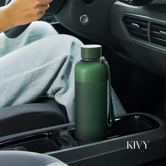 KIVY Slim Water Bottle 32oz [Lightweight & Shatterproof] Fits Cupholder & Backpack - Dishwasher safe water bottle no straw - Cute aesthetic water bottles screw top - Bpa free, Gold, White