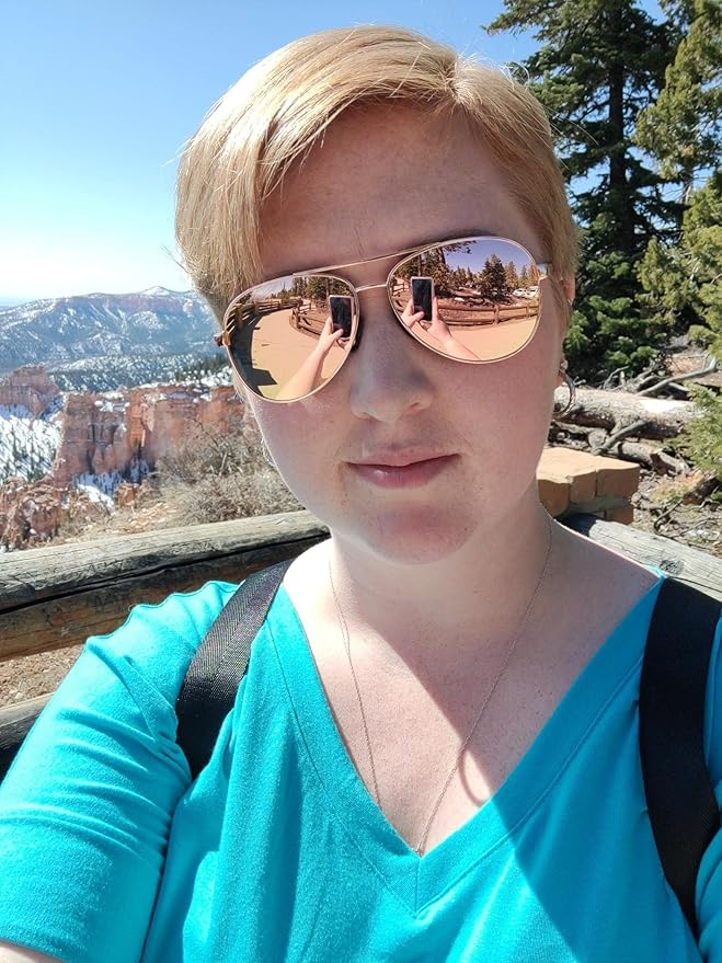 LUENX Aviator Sunglasses for Men Women Polarized - UV400 Protection, Stylish Shades, Driving, Outdoor Activities